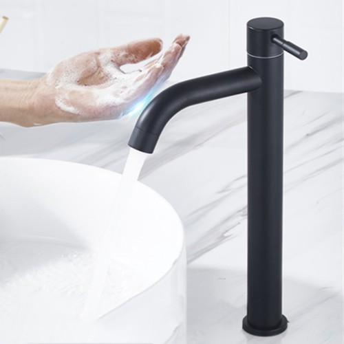 Vòi cảm ứng 1 chạm rửa mặt cao 30cm màu đen Miken MKV-77031BL (Pin)