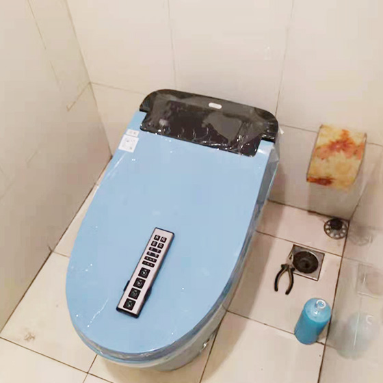 Bồn cầu 1 khối nghệ thuật màu đen Miken MKB-2141B - Image 4
