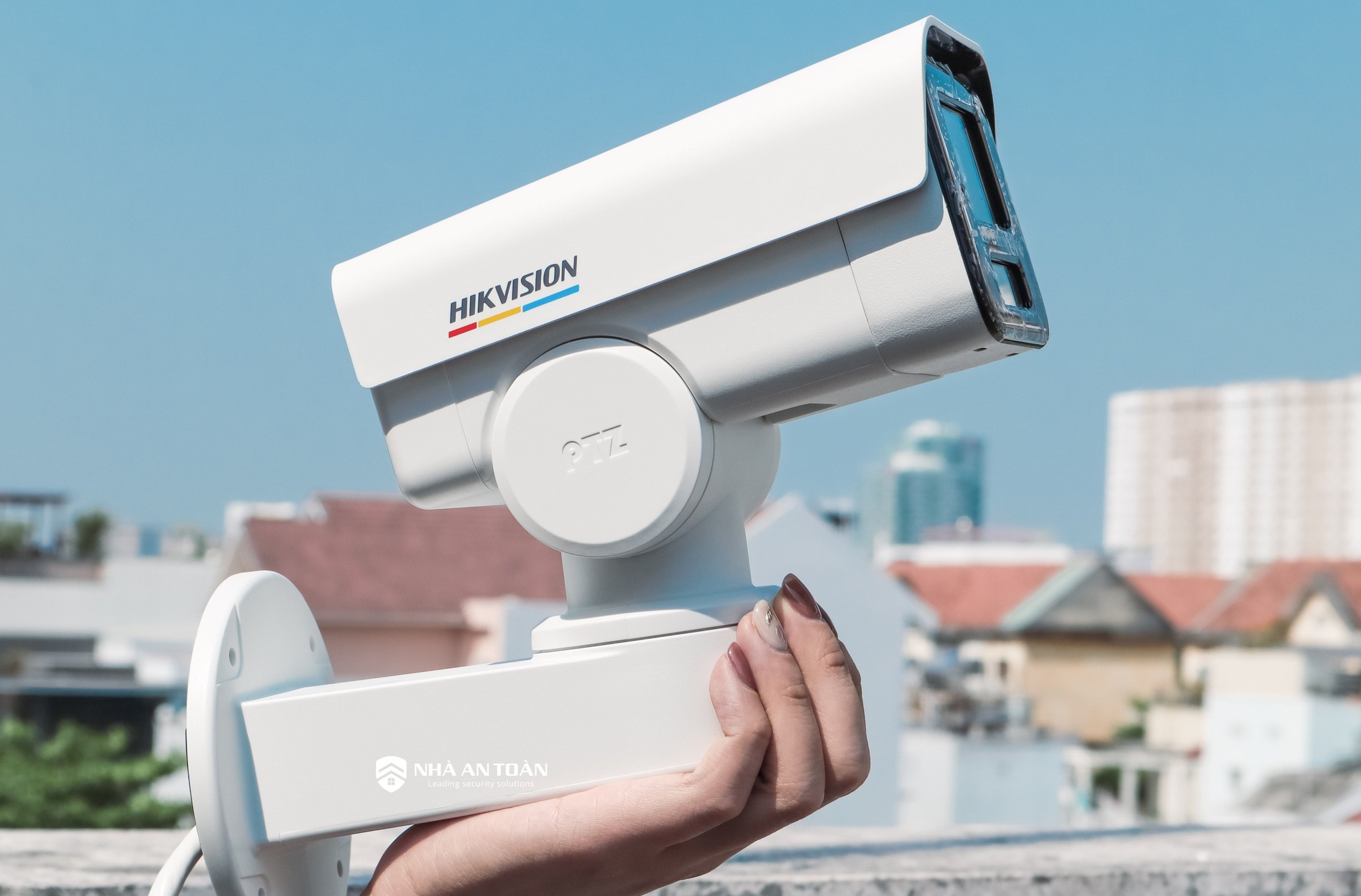 Camera IP HIKVISION DS-2CD1P47G2-LUF PT 4.0 Megapixel