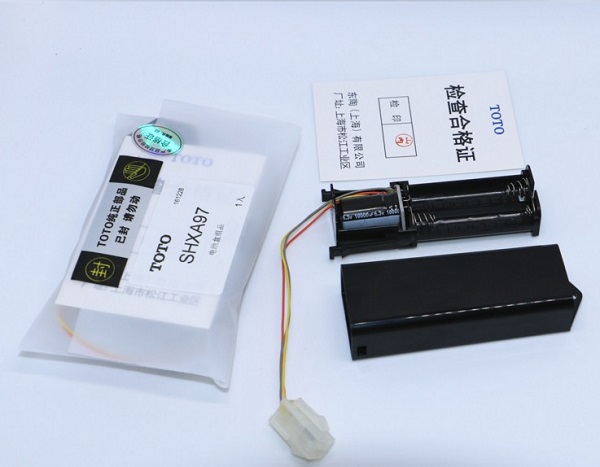 Hộp pin van xả cảm ứng TOTO zắc 3 chân SHXA97 (3V)