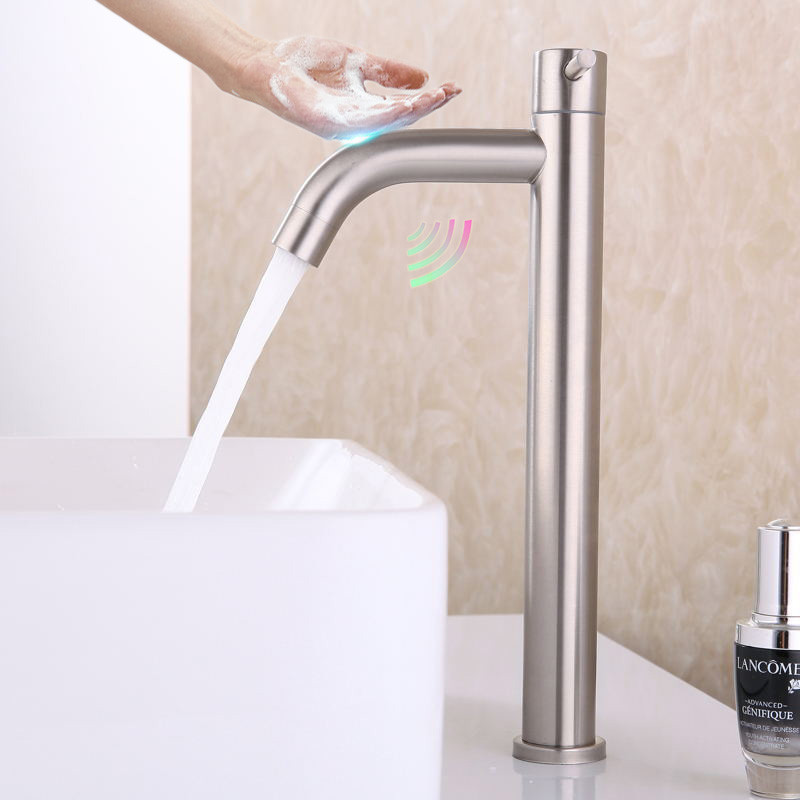 Vòi cảm ứng 1 chạm rửa mặt cao 30cm Miken MKV-77031W (Pin)