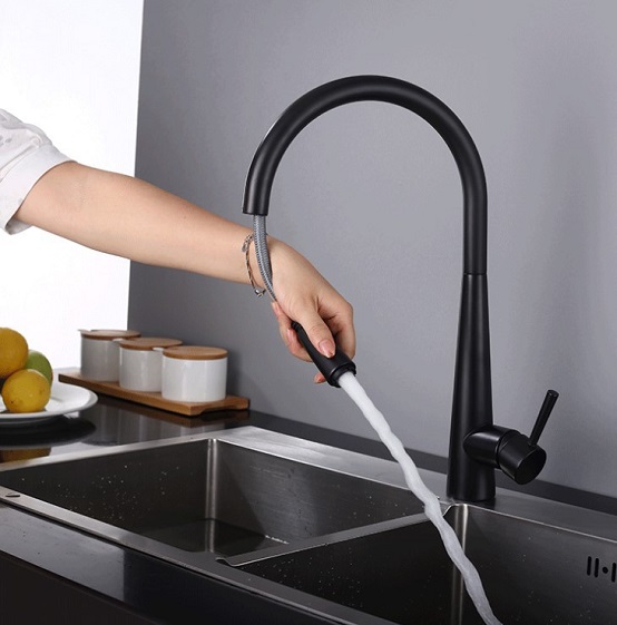 Vòi rửa bát màu đen nóng lạnh cần mềm Miken MK-2036B - Image 3